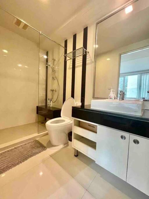 1 Bedroom In Sukhumvit Cbd 5 Min To Bts Phromphong * Bangkok