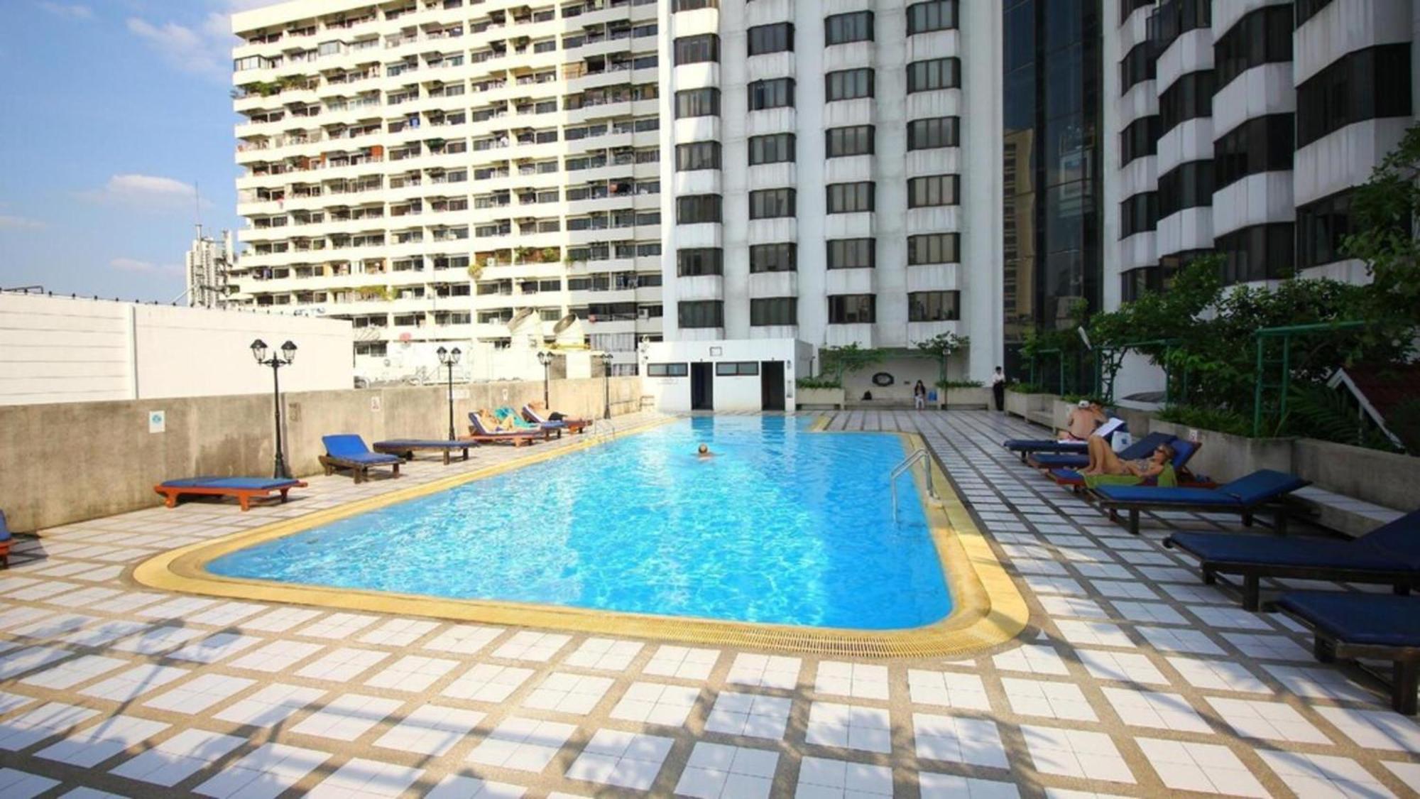 Omni Tower Sukhumvit Soi 4 Direct