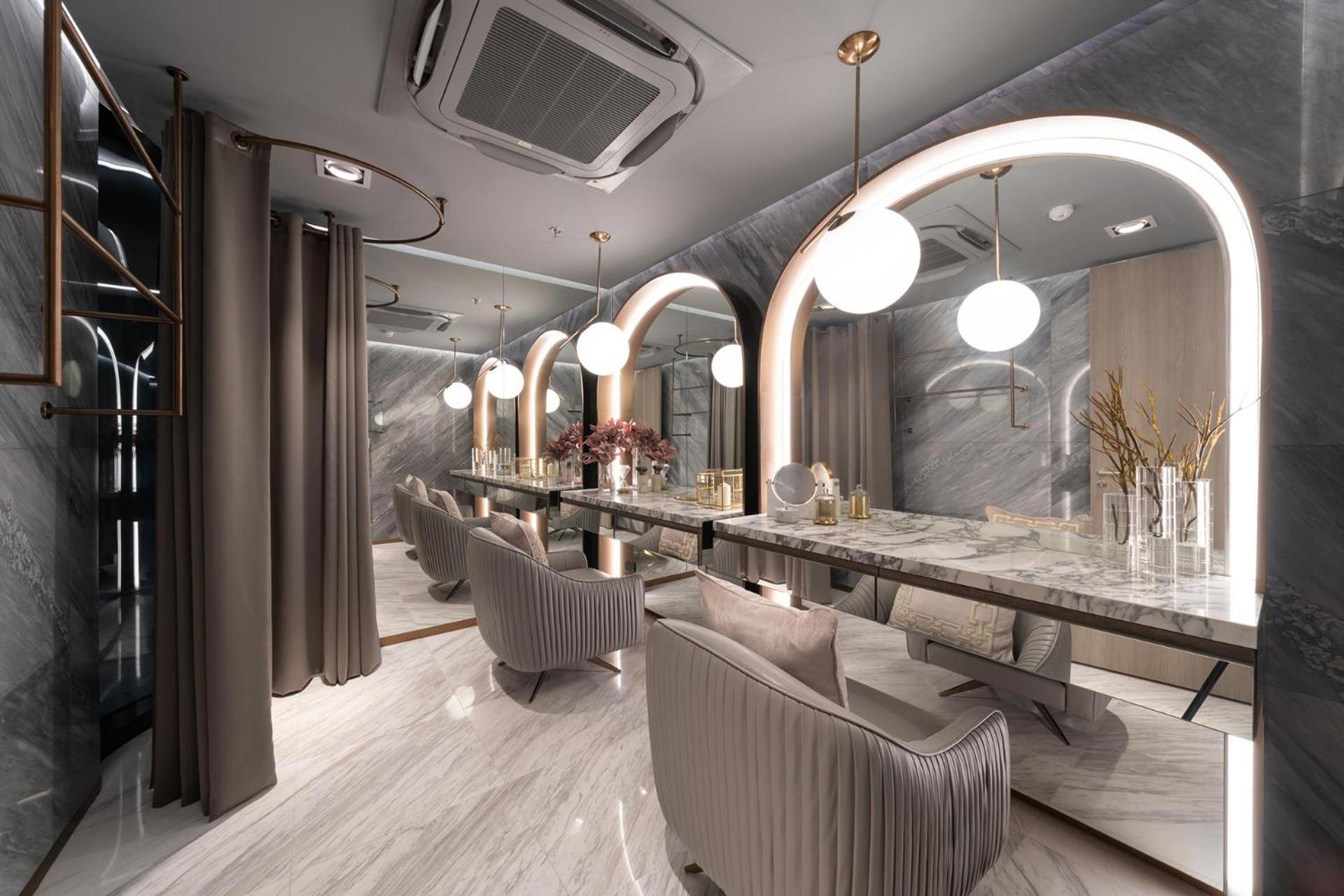 Ultra Classy Designer Central Asok Terminal 21 Apartment Bangkok