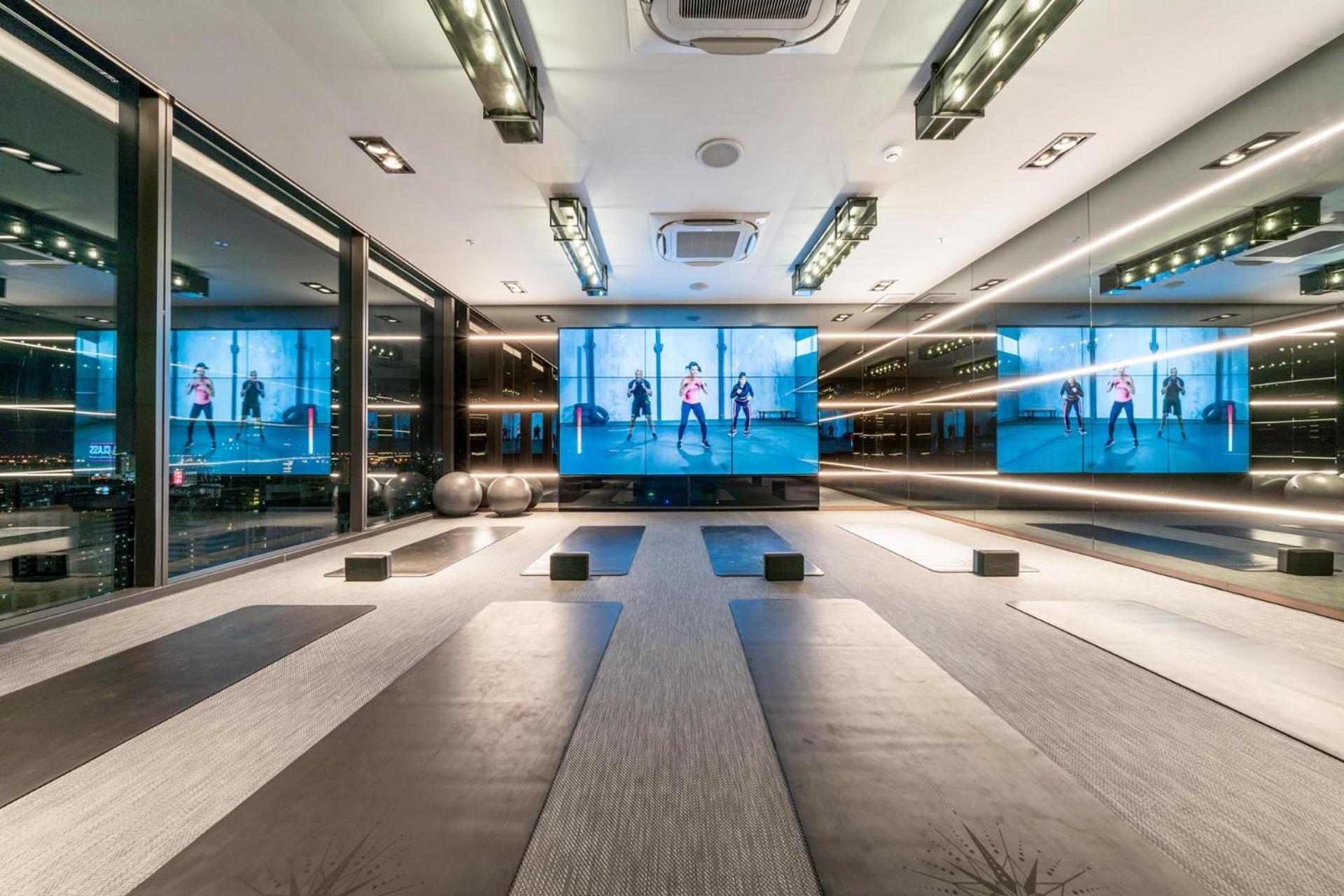 Ultra Classy Designer Central Asok Terminal 21 Apartment Bangkok