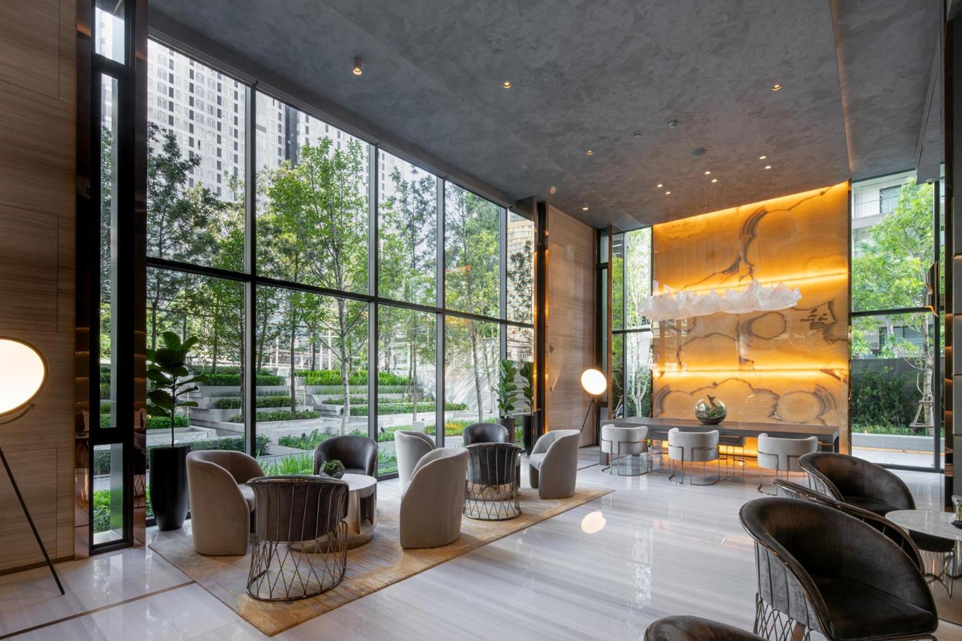 Ultra Classy Designer Central Asok Terminal 21 Bangkok