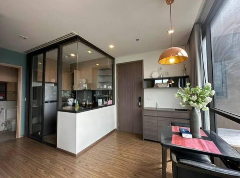S71 Sukhumvit Big 1 Bedroom City ​​center Swim Gym Apartment *