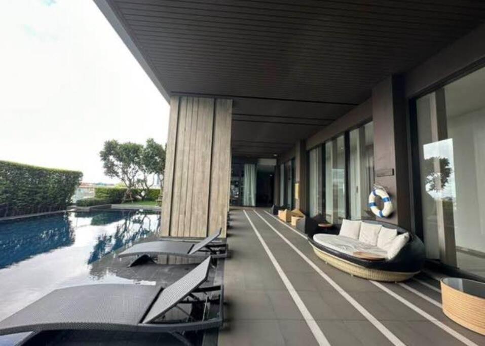 Apartment S71 Sukhumvit Big 1 Bedroom City ​​center Swim Gym Bangkok