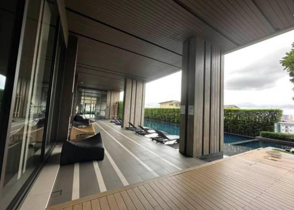 Apartment S71 Sukhumvit Big 1 Bedroom City ​​center Swim Gym Bangkok