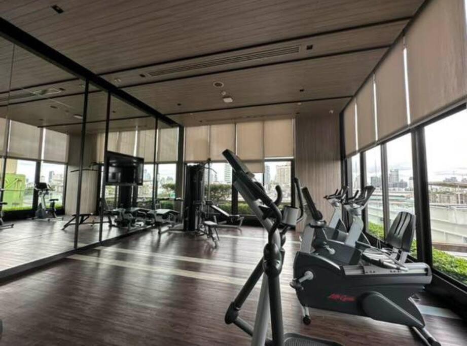 S71 Sukhumvit Big 1 Bedroom City ​​center Swim Gym Apartment Bangkok