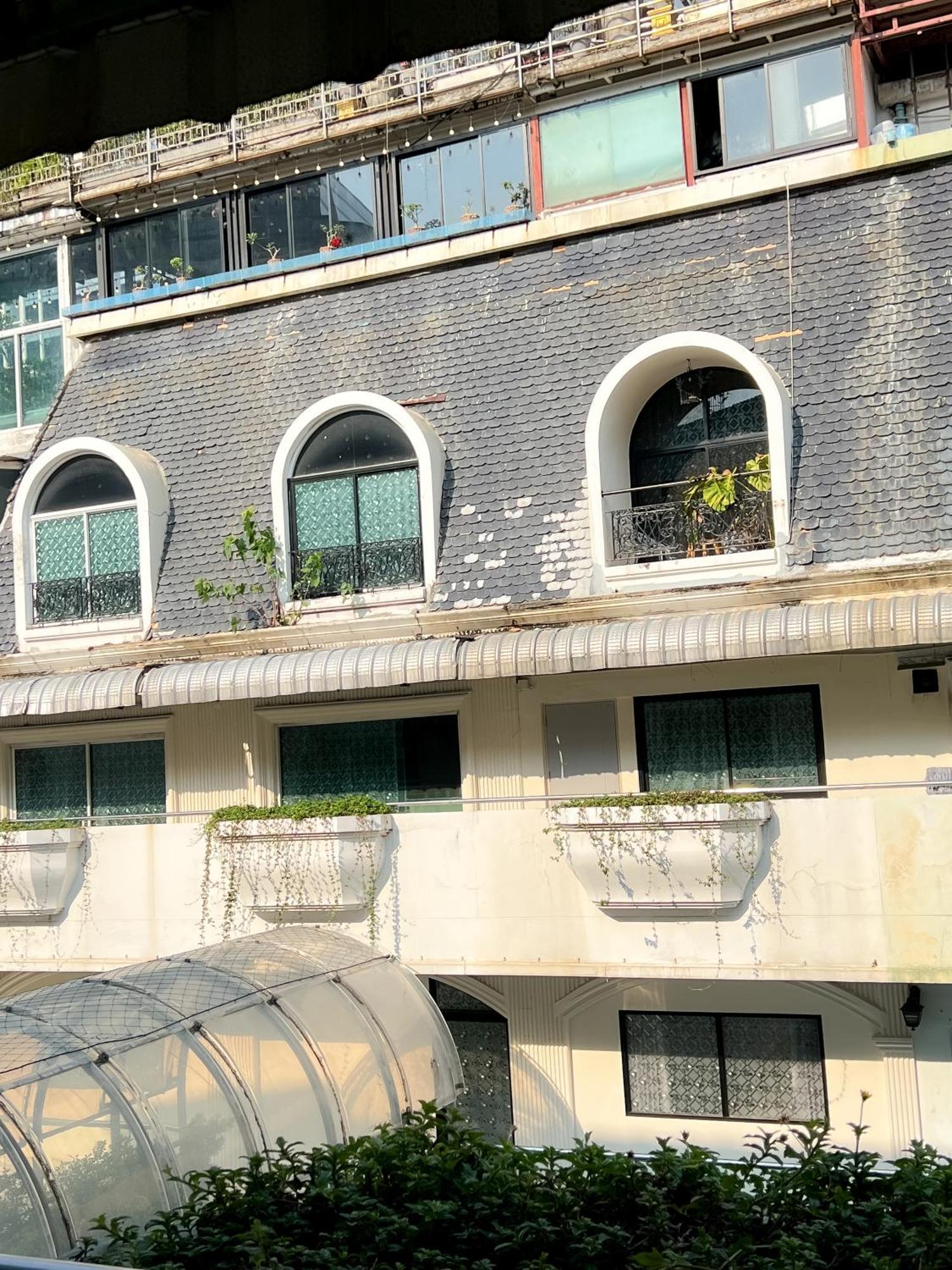 Silom Dynasty Homestay
