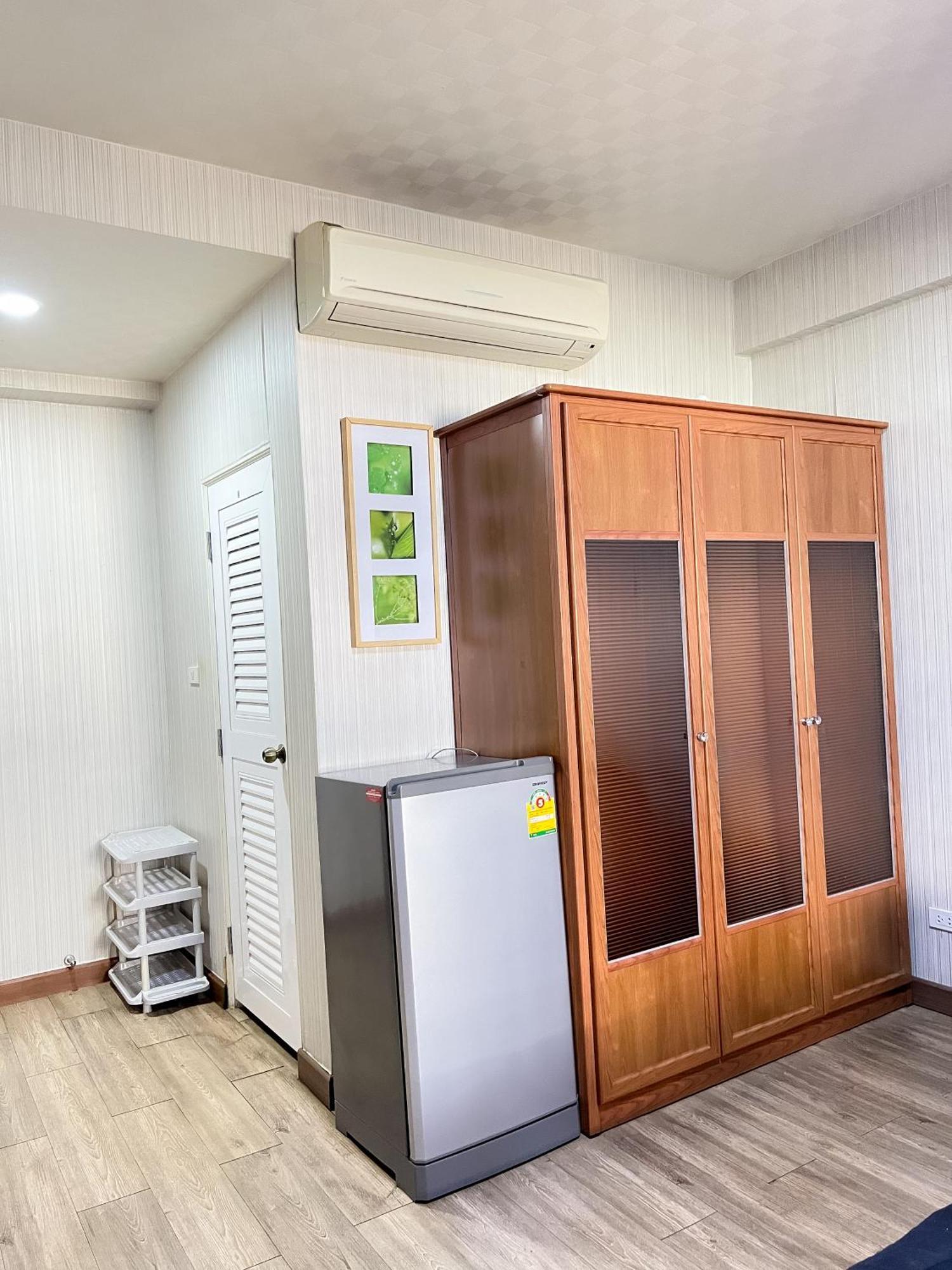 Silom Dynasty Homestay *