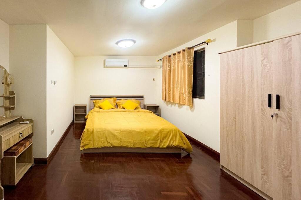 Private House 3 Beds + Double Beds In Heart Of Phromphong
