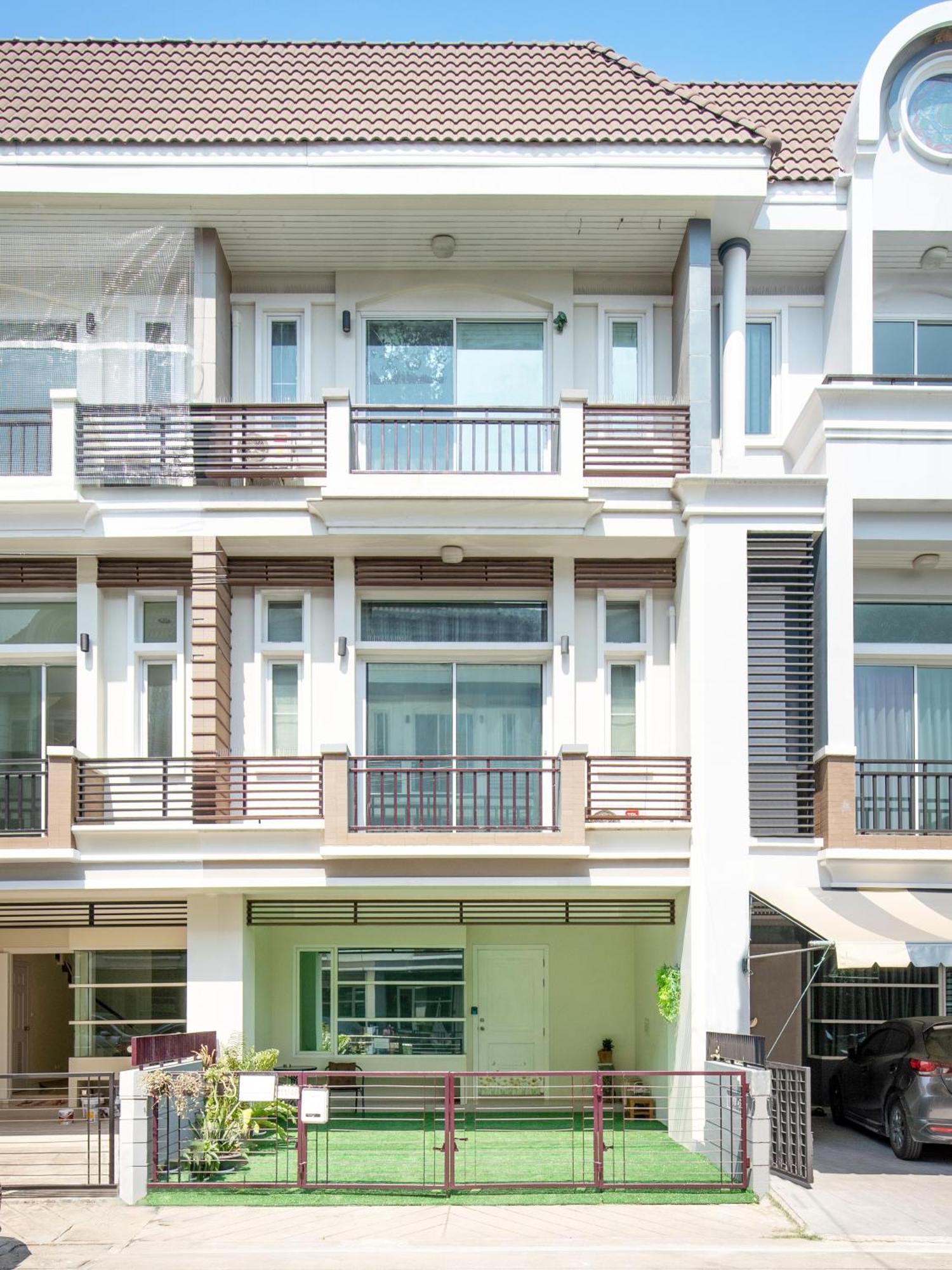 Villa Areehouse 300平方 獨棟別墅 家庭首選 近7-11 超市 Mrt