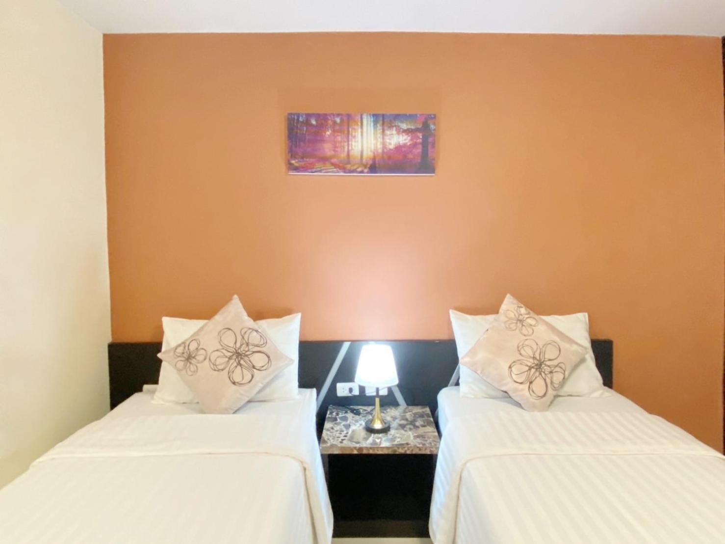 Leelawadee Modern Huaykwang - ลีลาวดี ห้วยขวาง Hotel