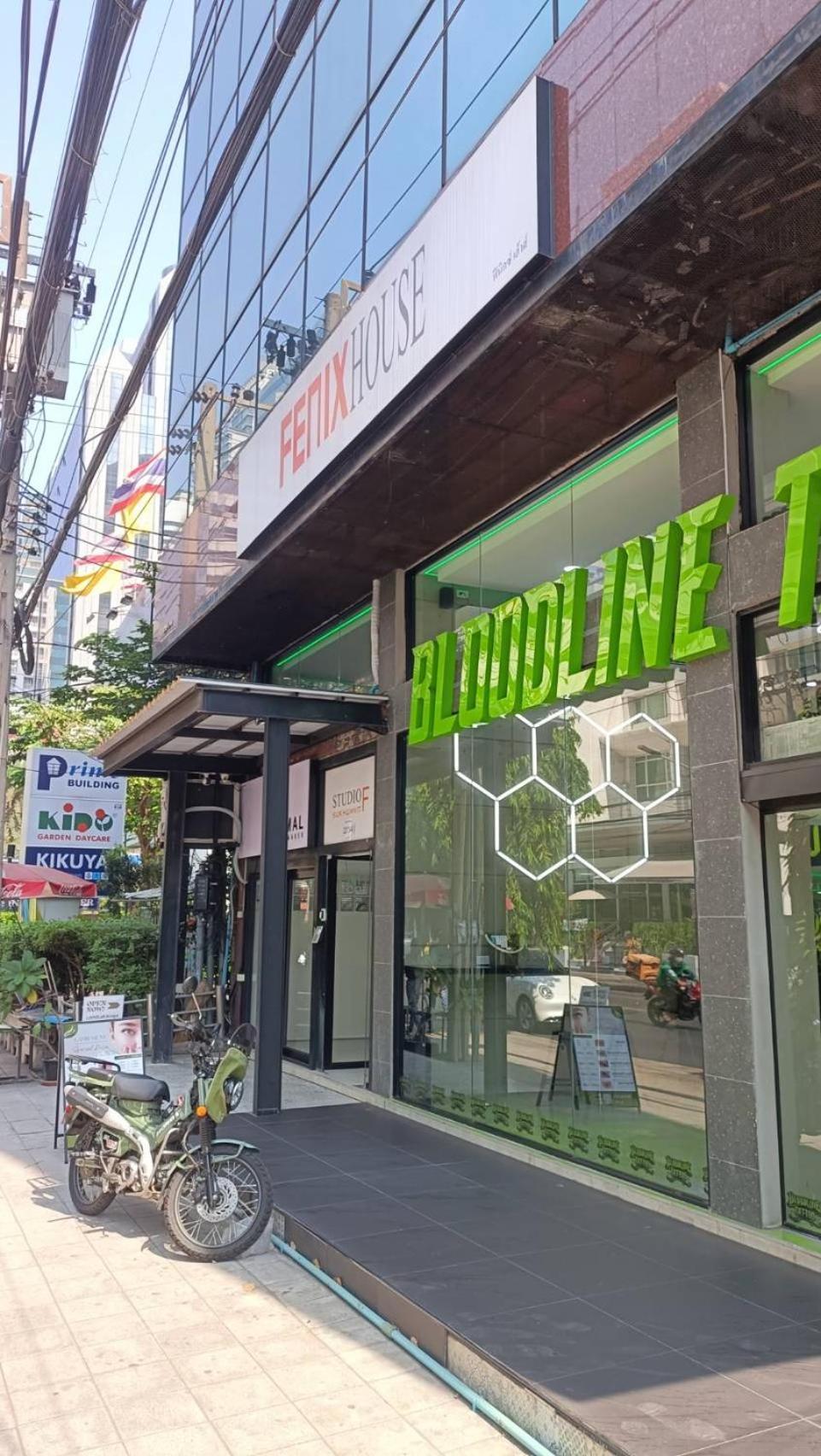 F Sukhumvit 3*