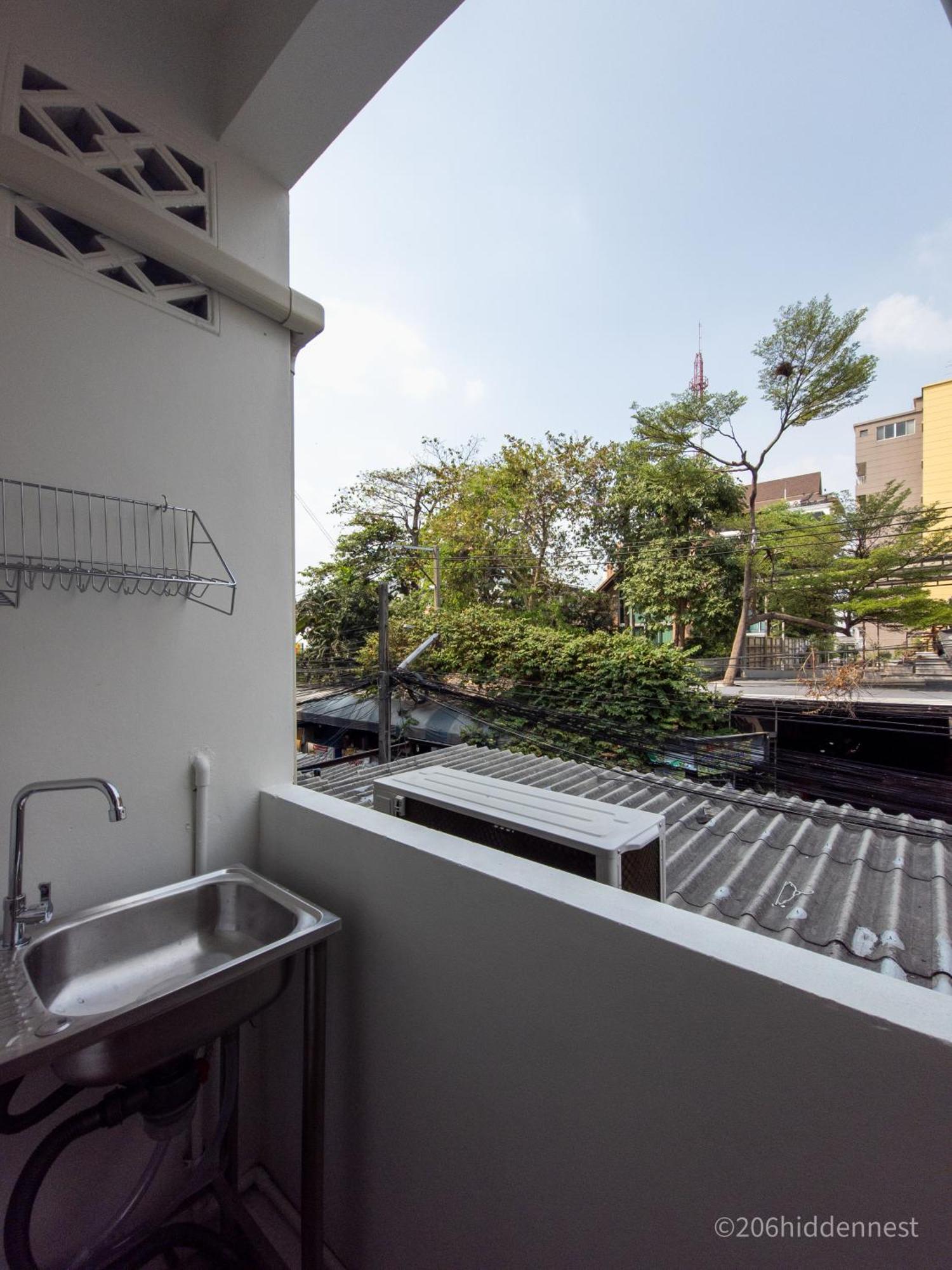 206hiddennest, Local With Street Food Only 15 Min Walk To Skytrain