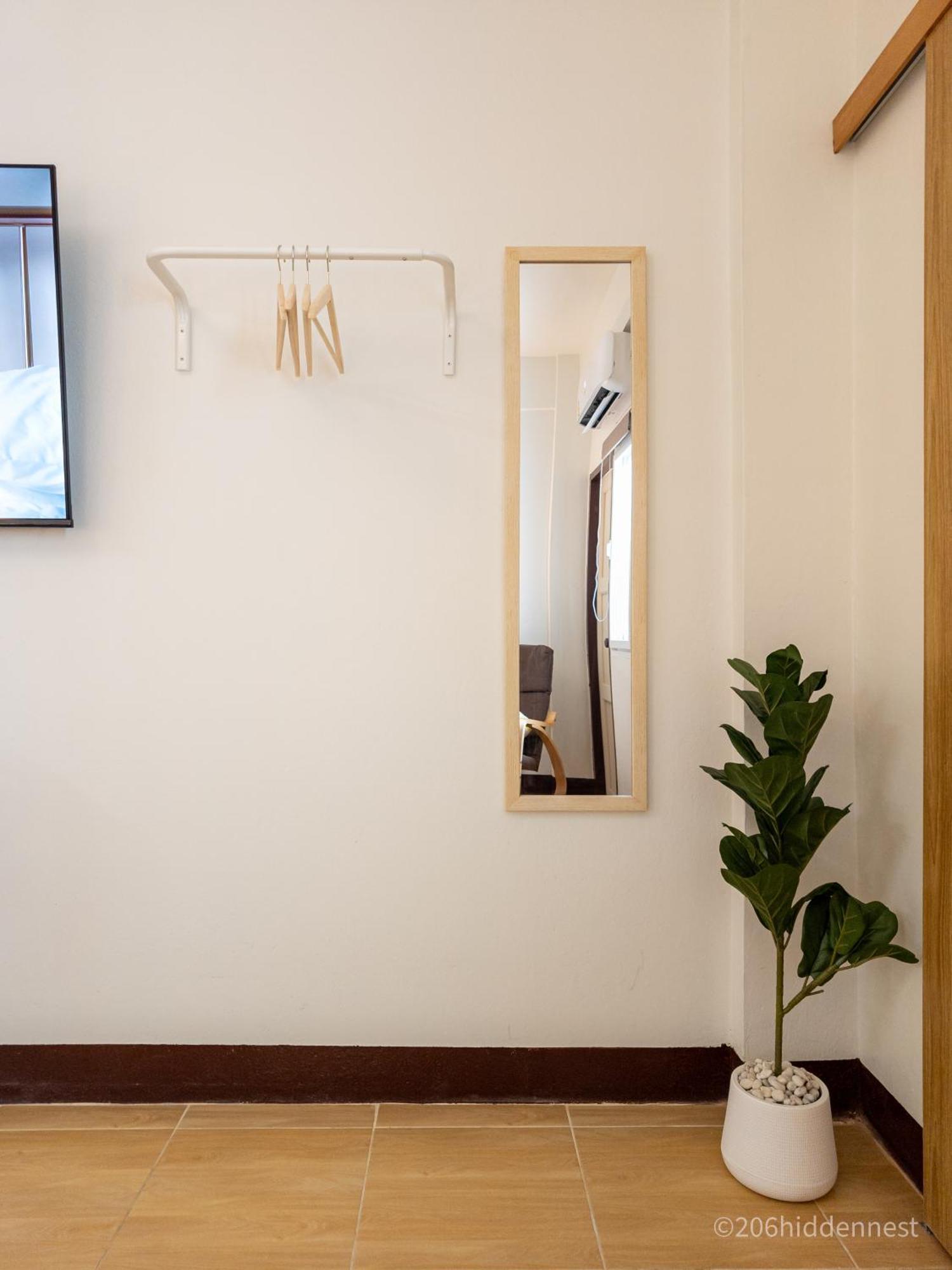 206hiddennest, Local With Street Food Only 15 Min Walk To Skytrain Apartment