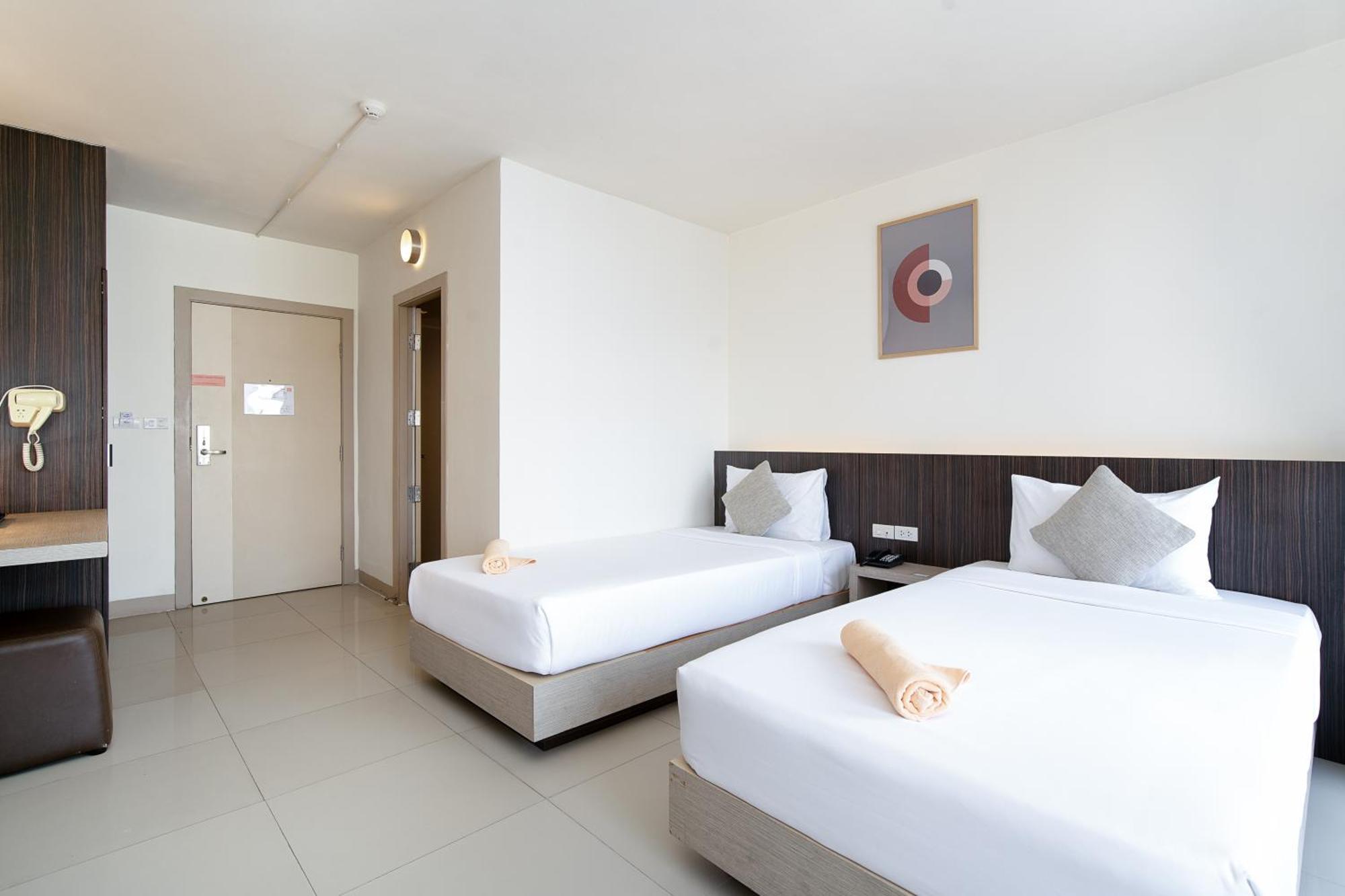 Hotel Leenova