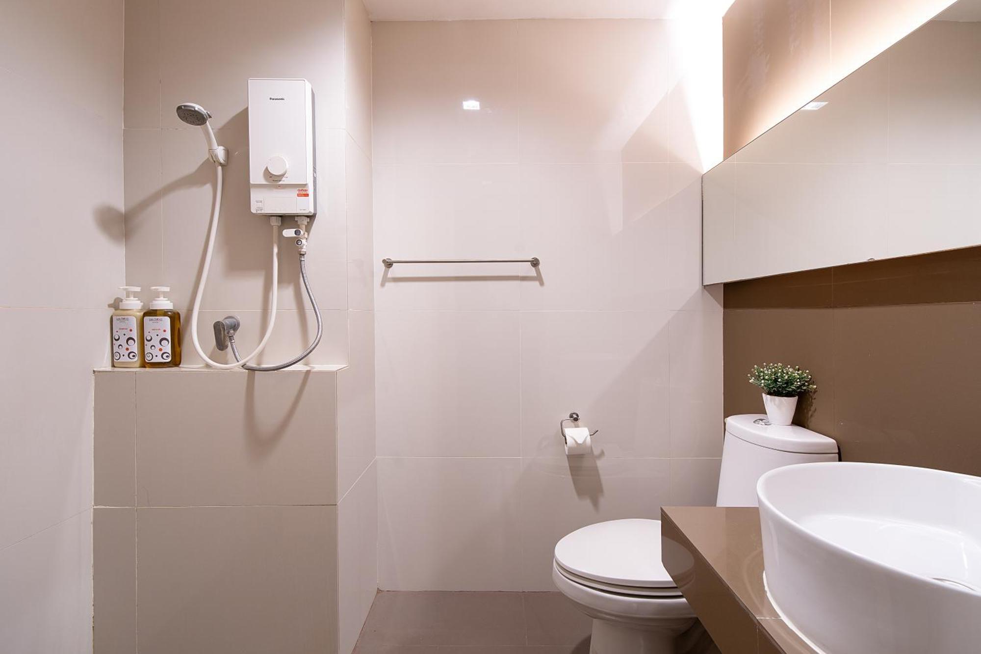 Leenova 5* Bangkok