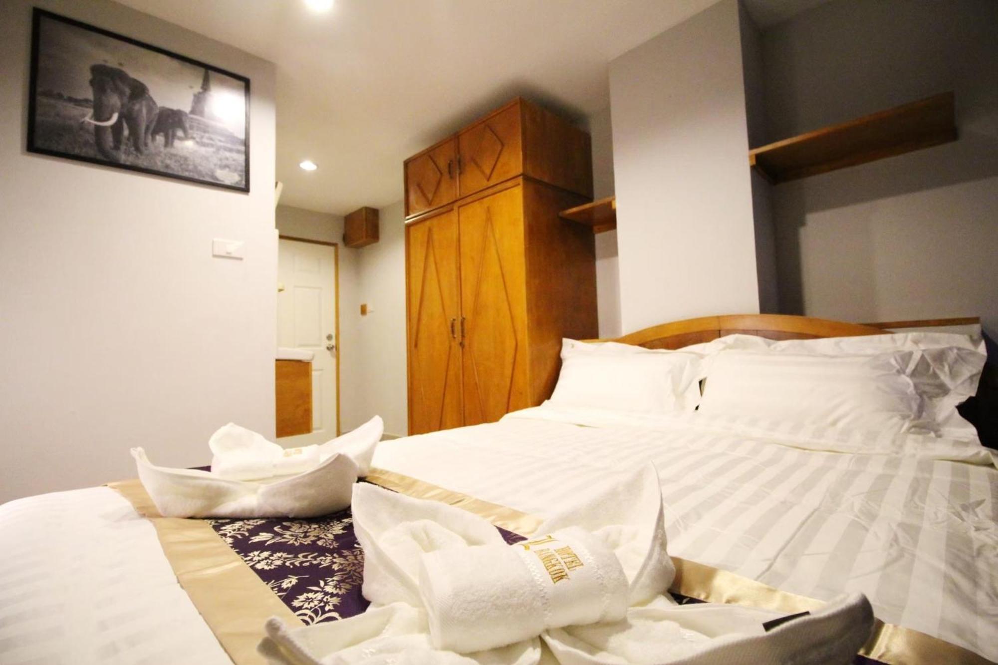 Love hotel L *