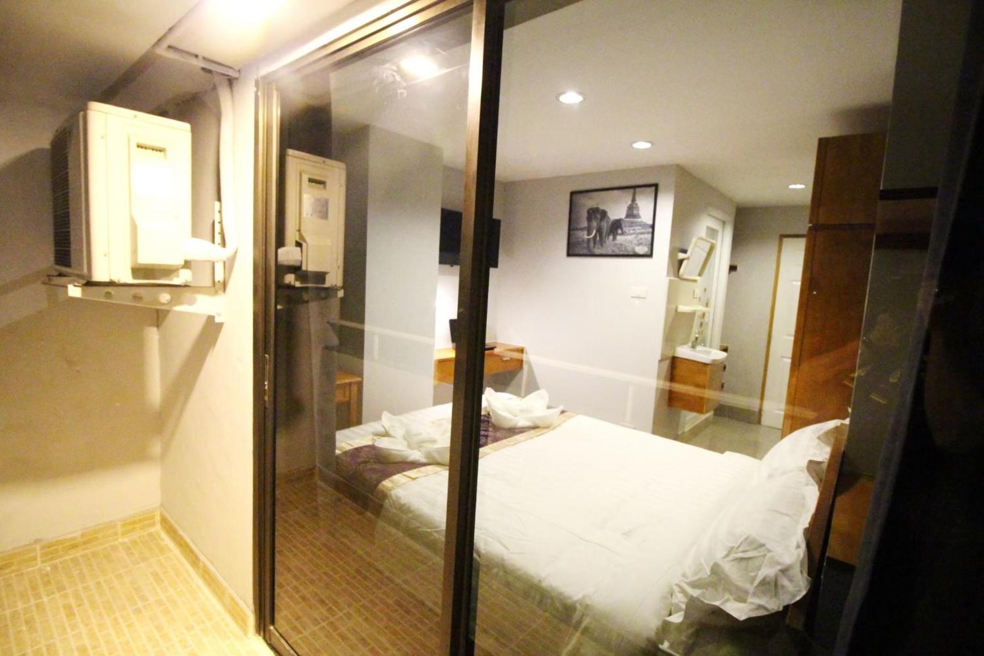 L Liefdeshotel Bangkok