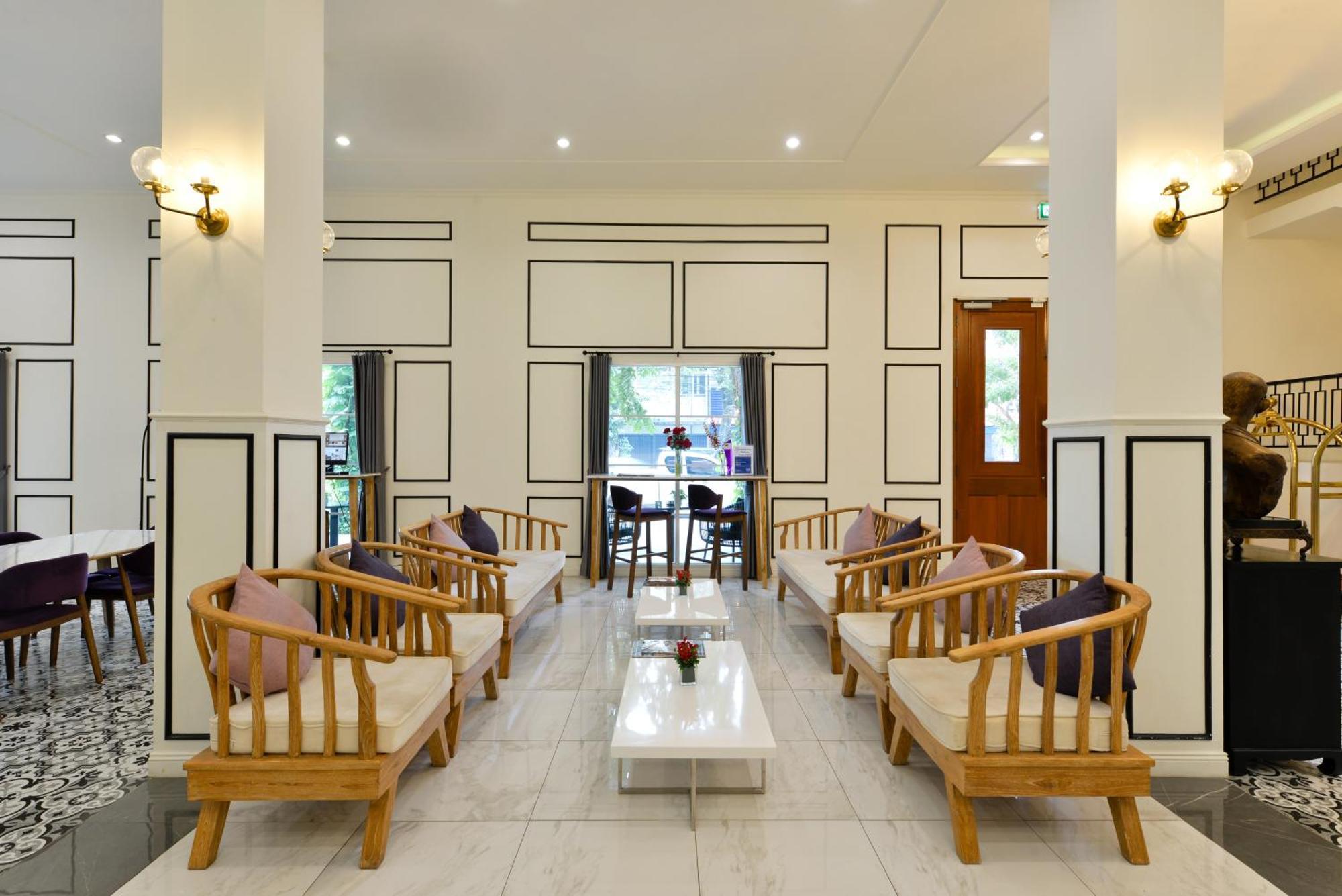 Hotel De Pranakorn