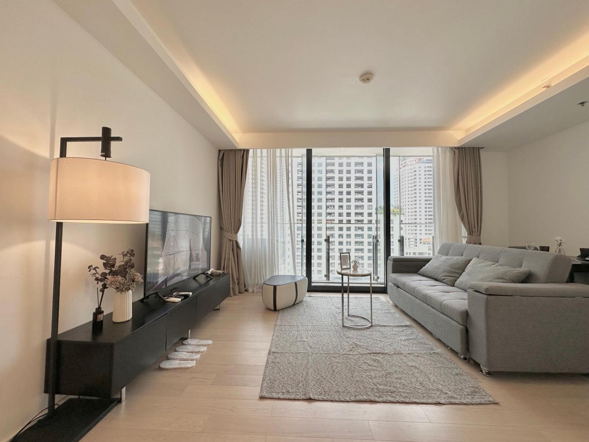 Sukhumvit 11#luxury#pool#gym#bts Nana&mrt Sukhumvit#1br#max4ppl Apartment
