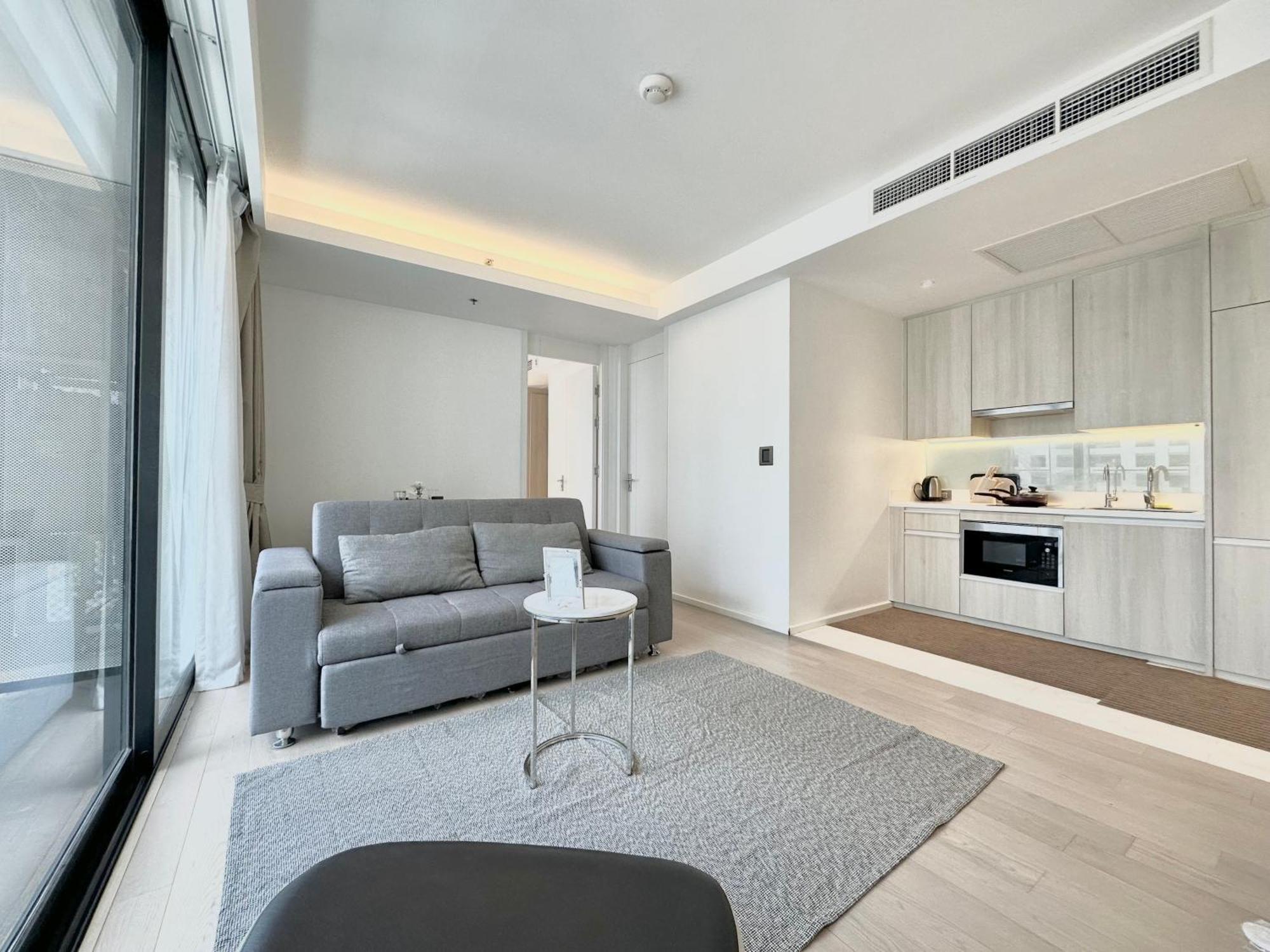 Sukhumvit 11#luxury#pool#gym#bts Nana&mrt Sukhumvit#1br#max4ppl *