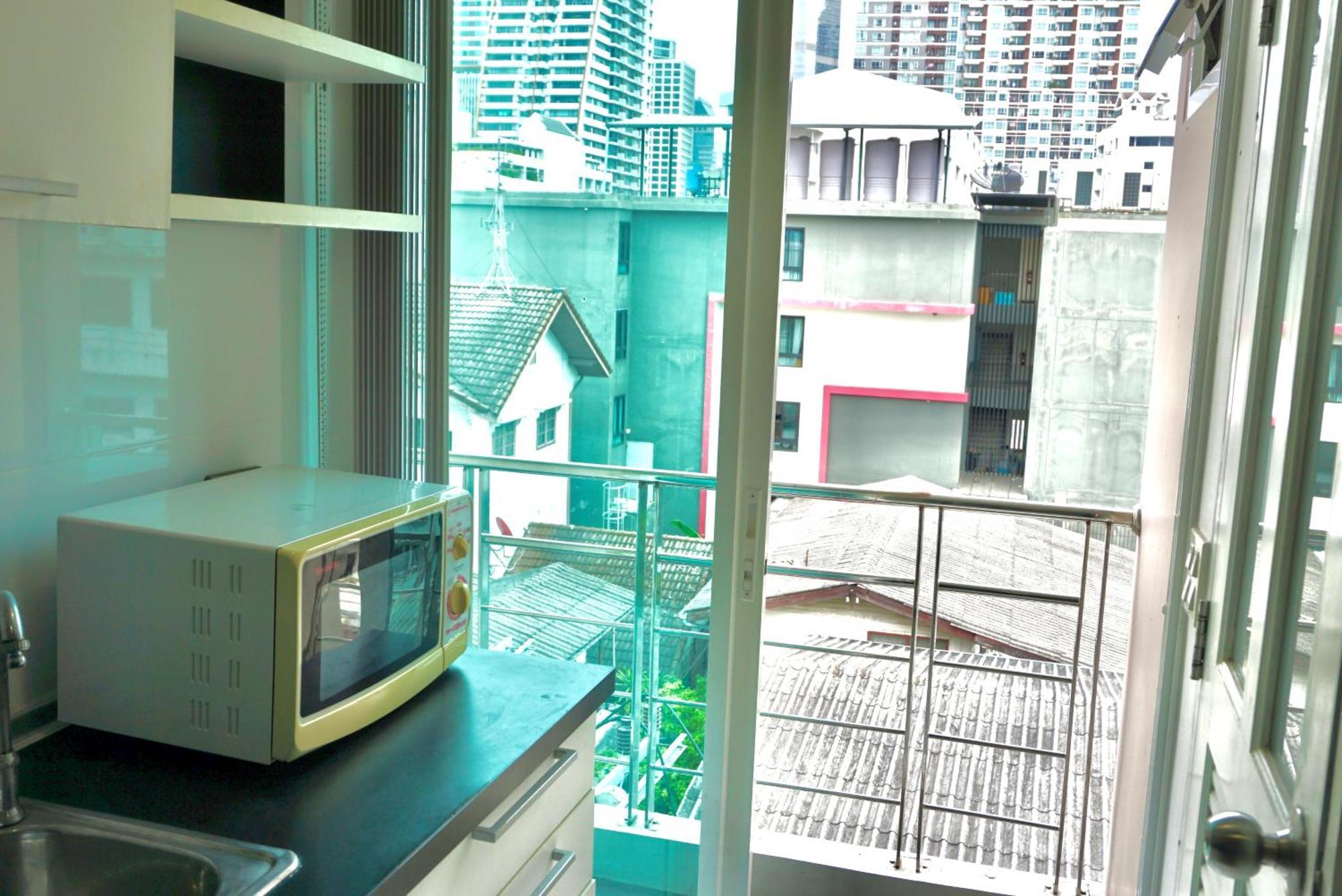 Apartment Sathon 15 Close To Bts Skytrain St Louis & Surasak *