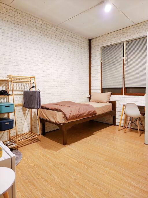 Old207-olan Place Homely Free Wi-fi And Near Bts Line *
