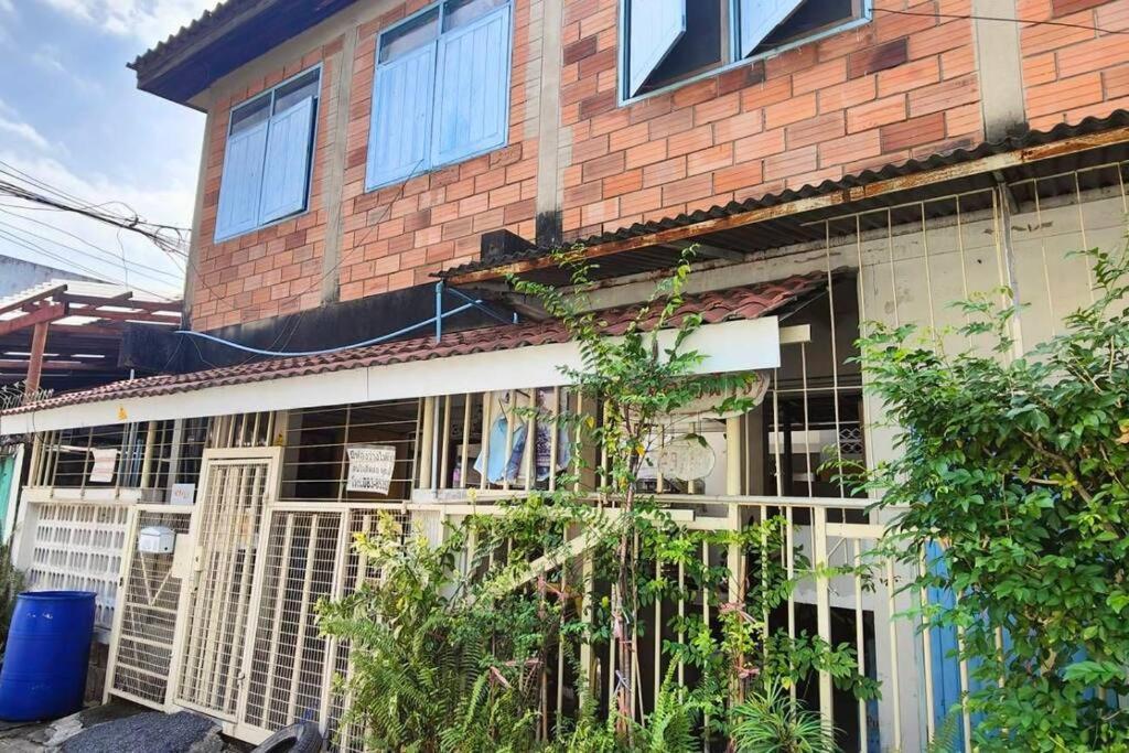 Old207-olan Place Homely Free Wi-fi And Near Bts Line * Bangkok