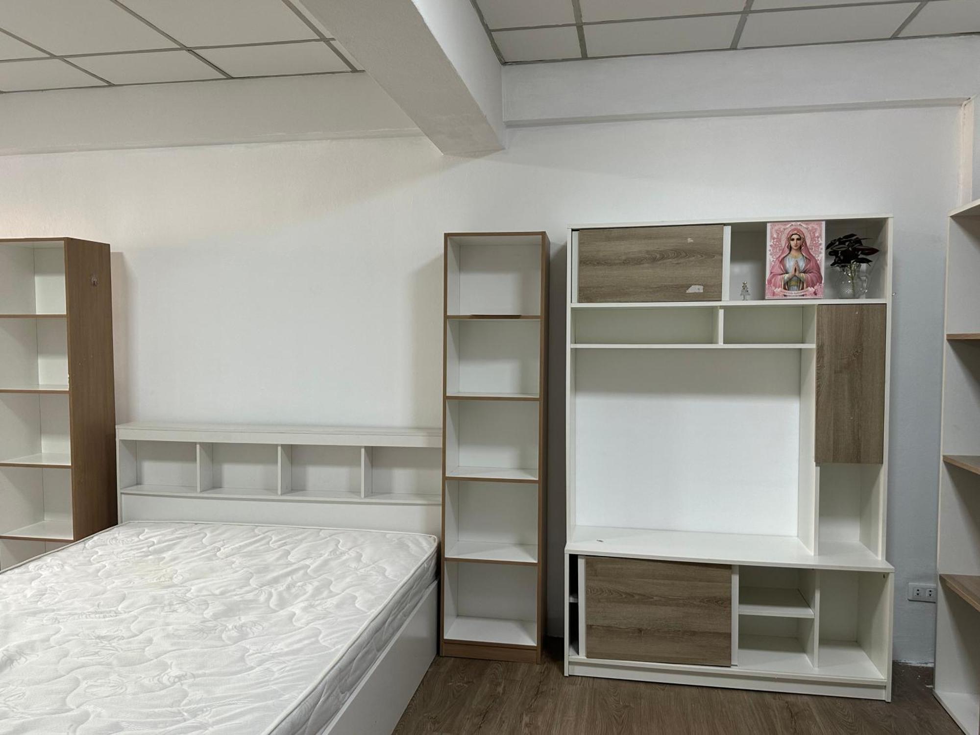 Abac Condo, Huamak *