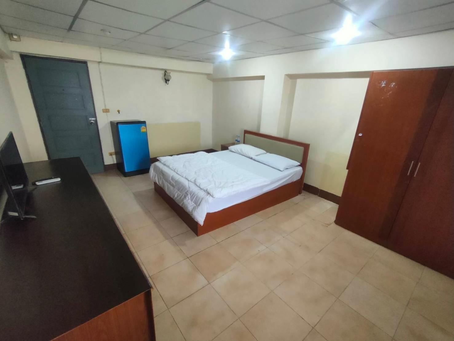 Prl Place Apartment *