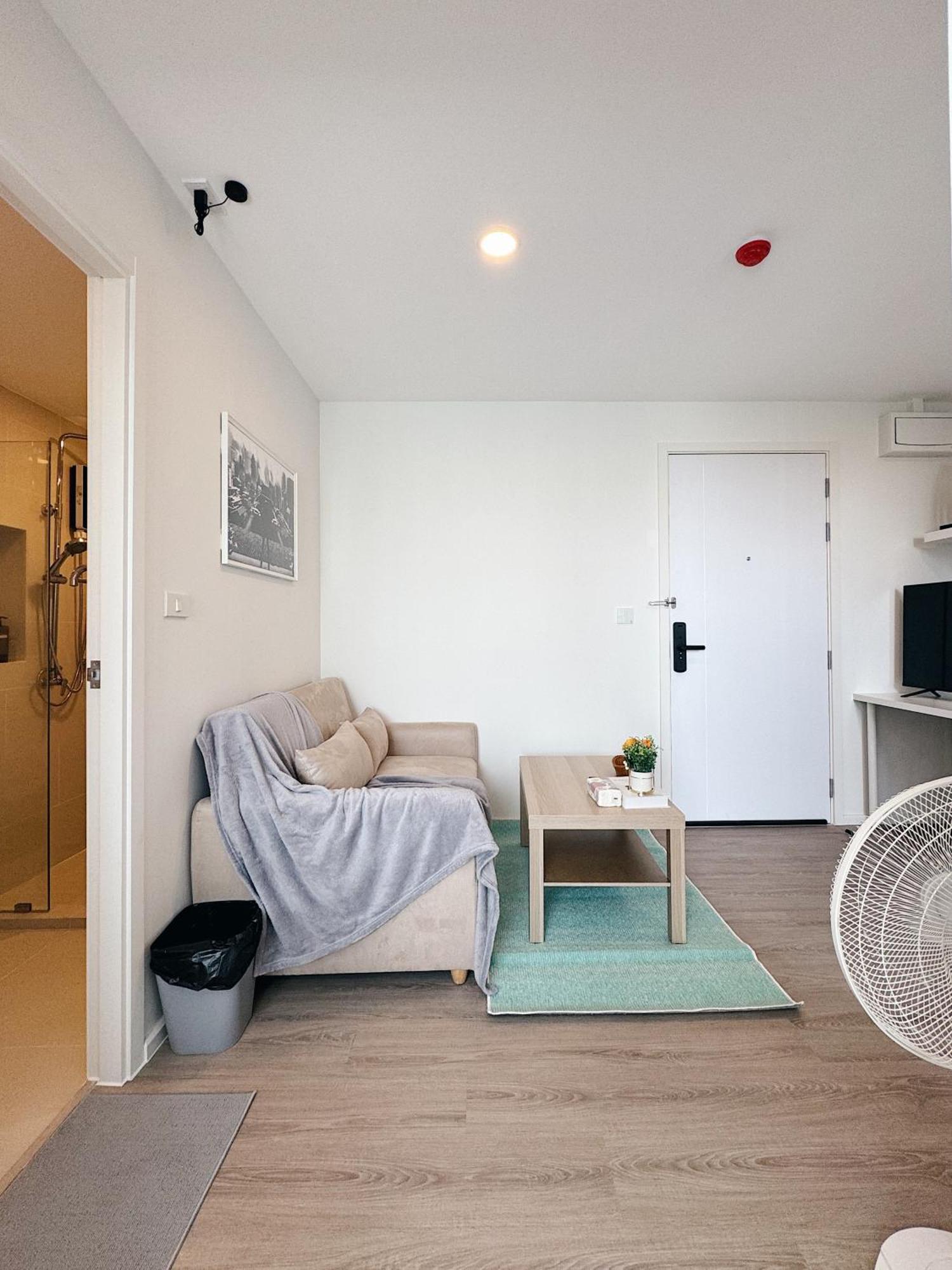 Apartment Chateau In-town Ratchayothin Bts Bangkok