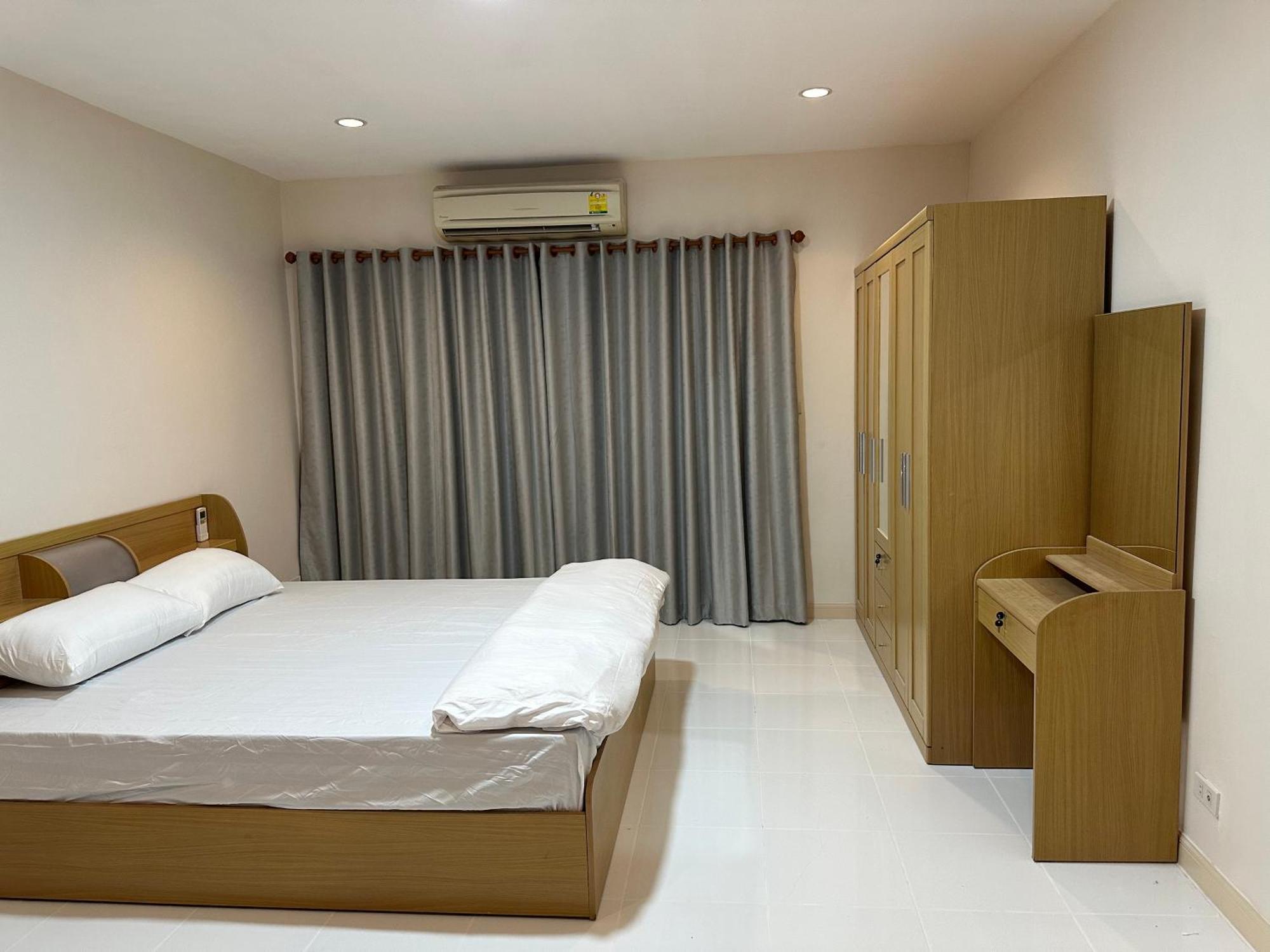 Country Complex Bangna Aparthotel *
