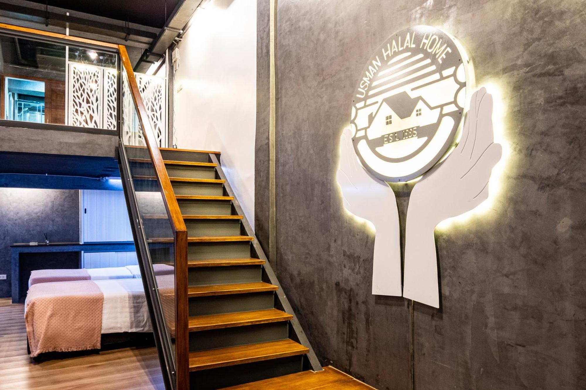 Usman Halal Hostel Bangkok