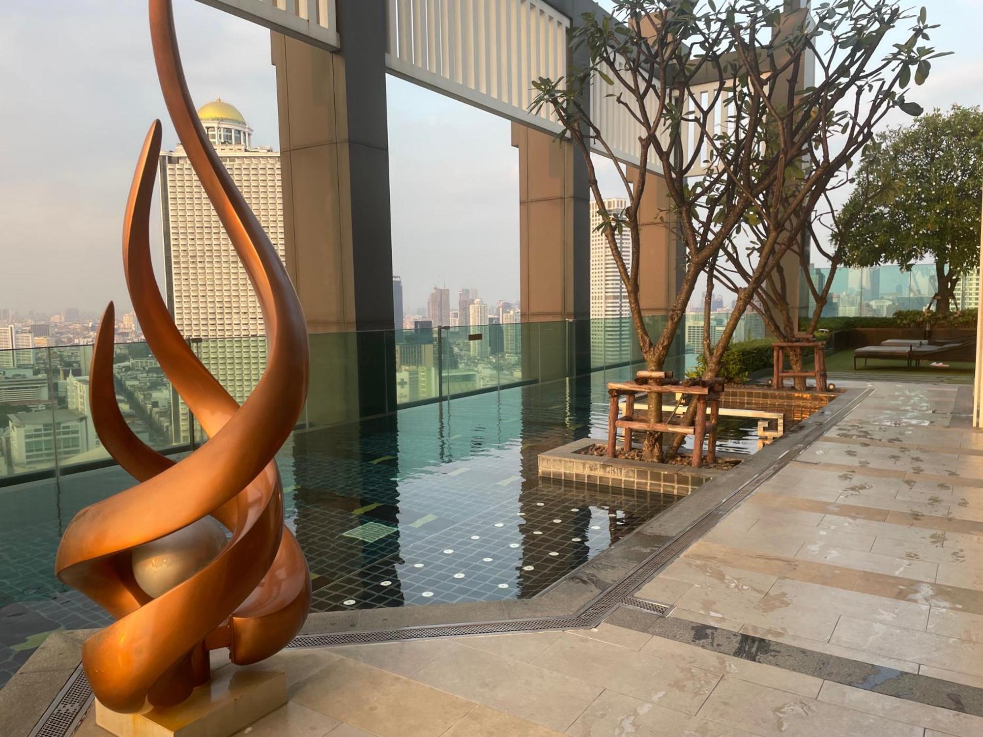 Apartment Luxurious River View With Train Access