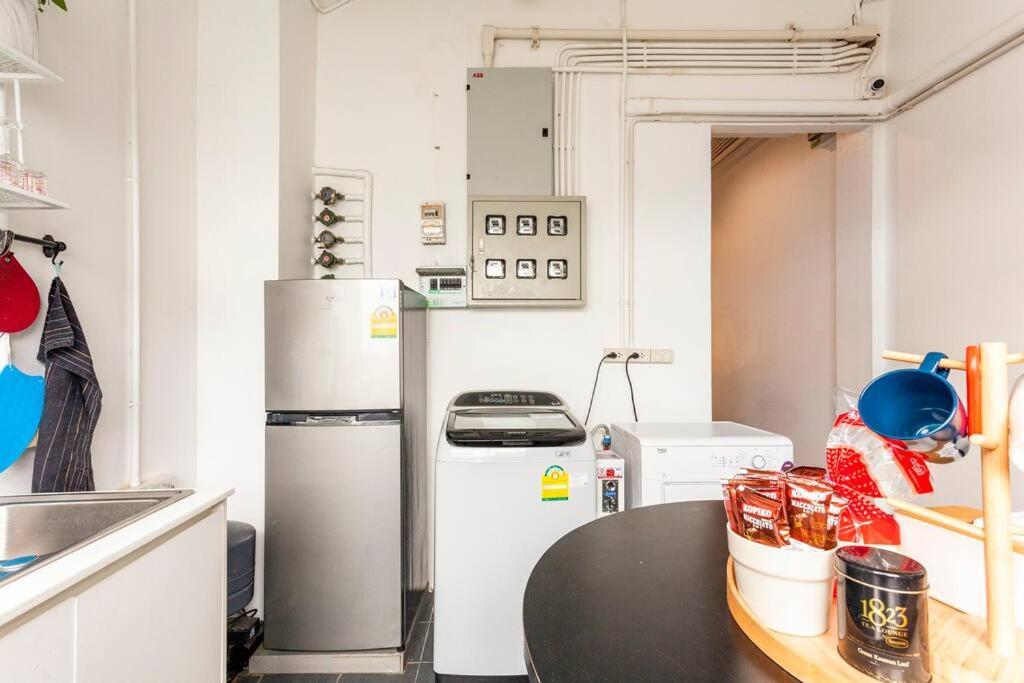 Miq_5br/silom Bts,mrt/wifi 1000mb/jacuzzi/16pax Villa *