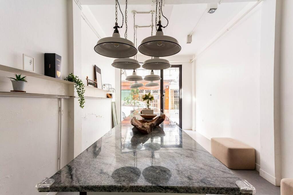 Villa Miq_5br/silom Bts,mrt/wifi 1000mb/jacuzzi/16pax