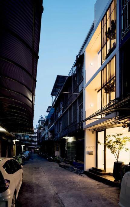 Miq_5br/silom Bts,mrt/wifi 1000mb/jacuzzi/16pax Villa *