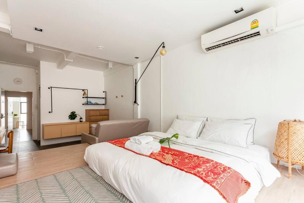 Miq_5br/silom Bts,mrt/wifi 1000mb/jacuzzi/16pax *