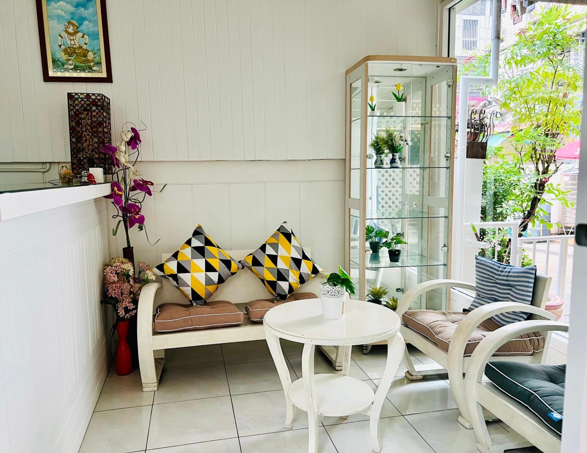 Reehouse Guest house *
