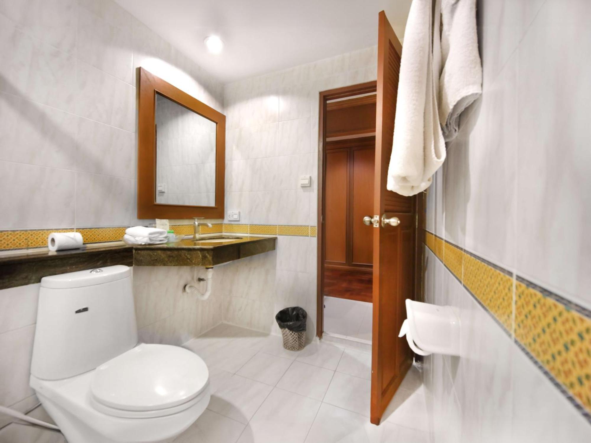 Royal Ivory Sukhumvit Nana 3*