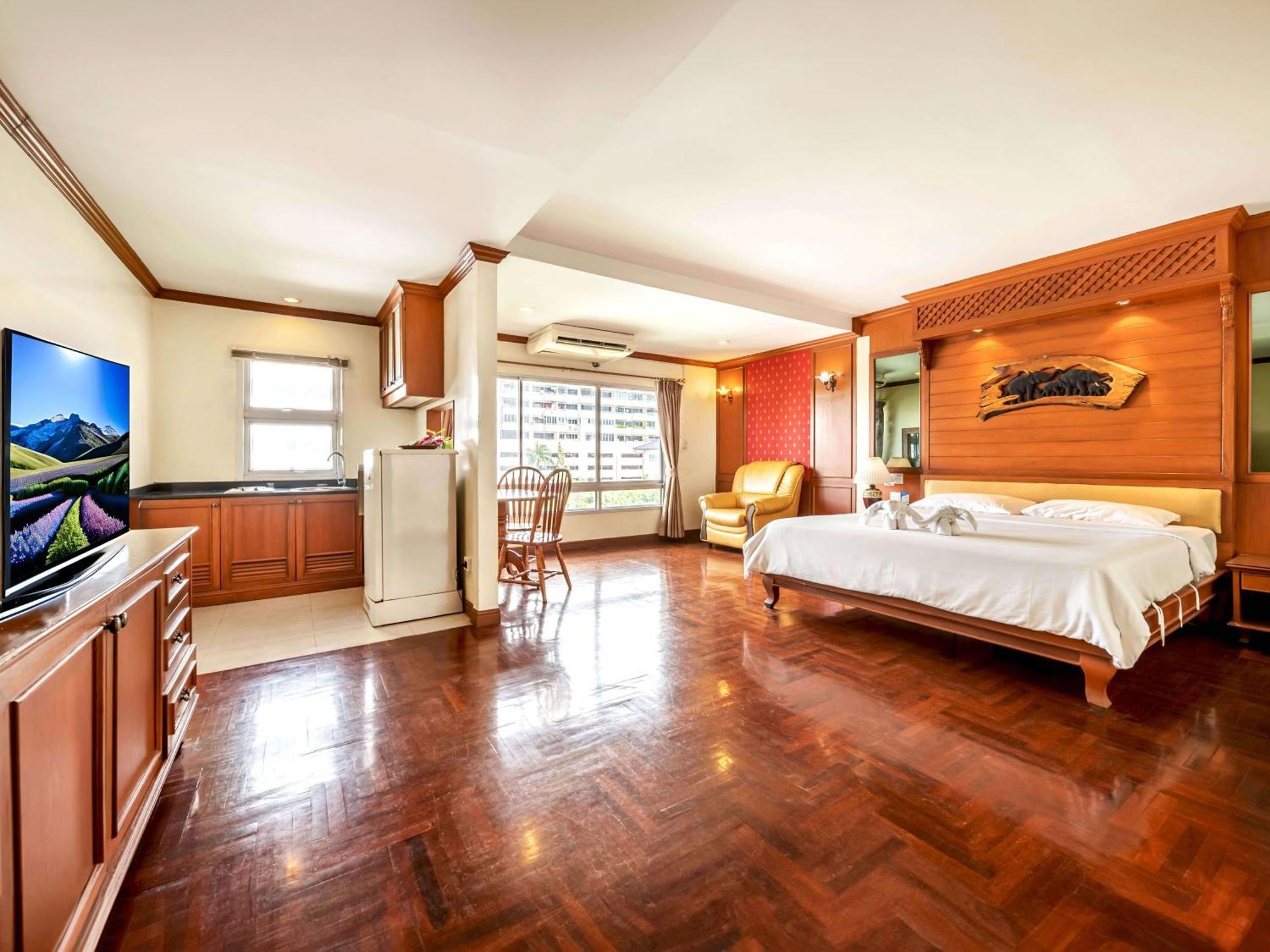 Royal Ivory Sukhumvit Nana 3* Bangkok