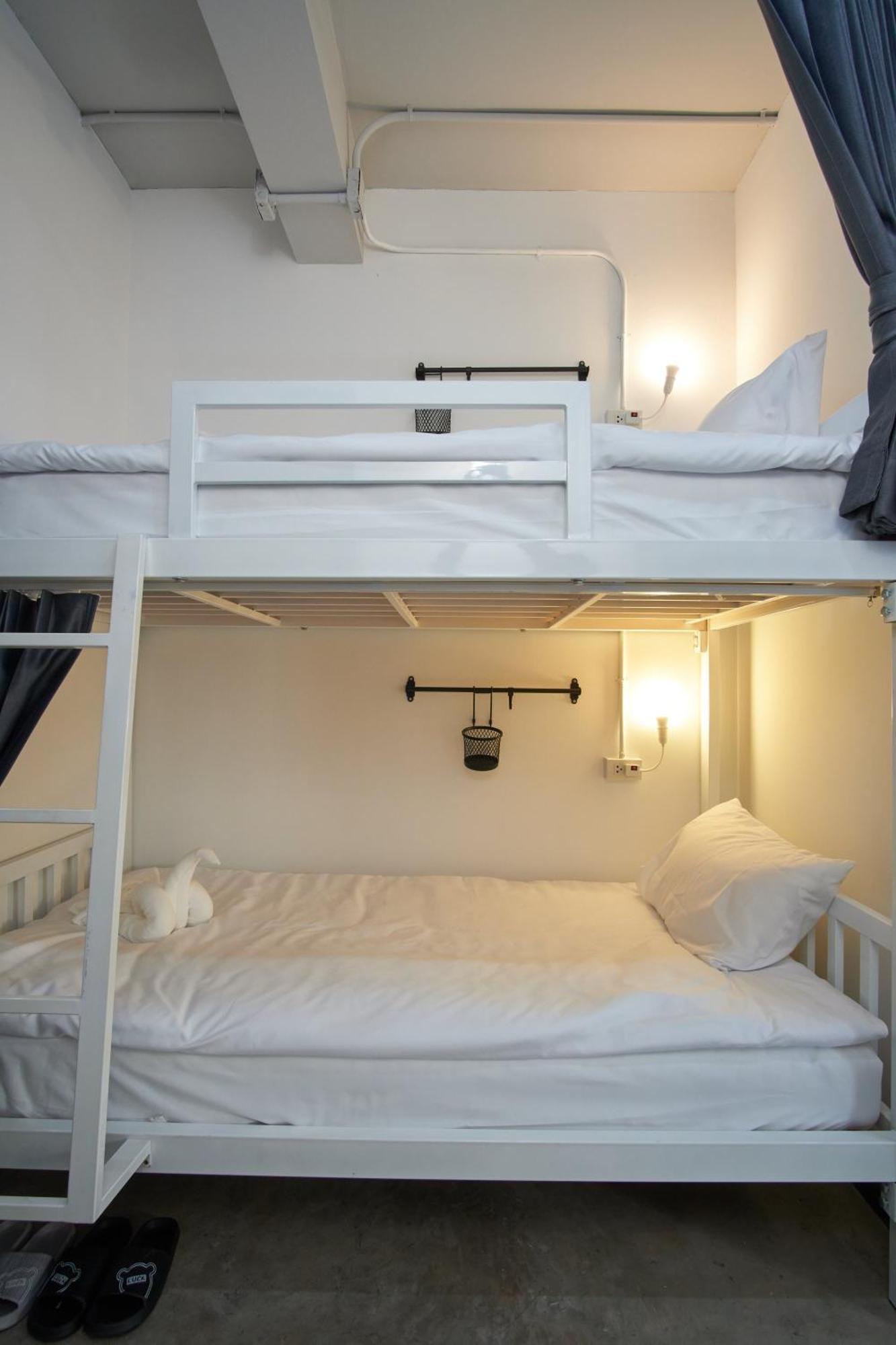 Hostel G5 *