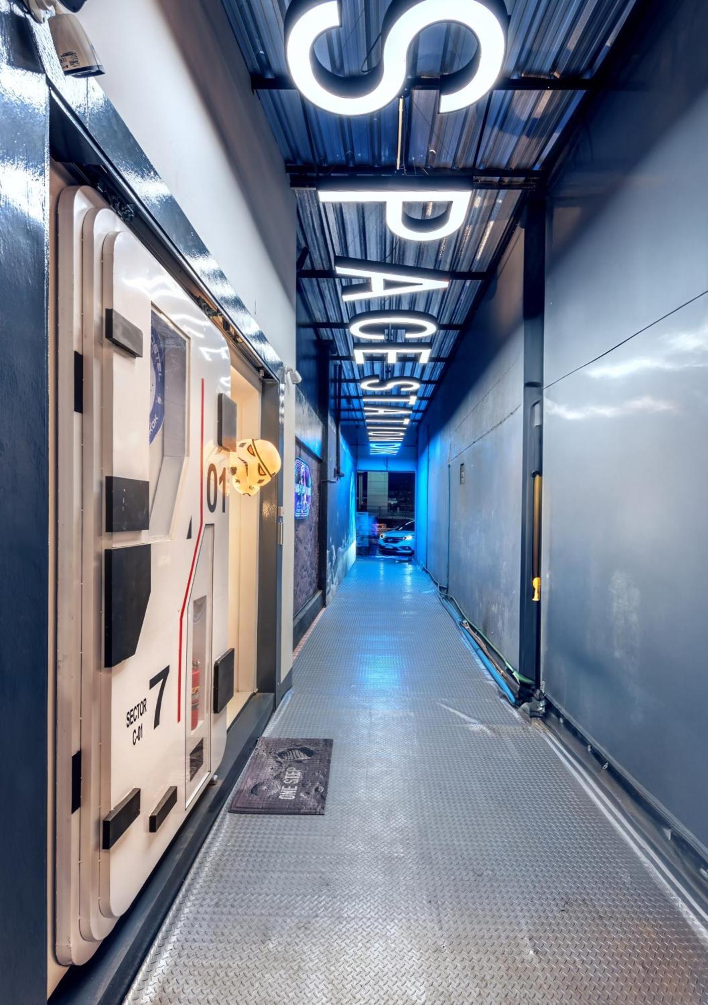 Hostel Space Station Bangkok