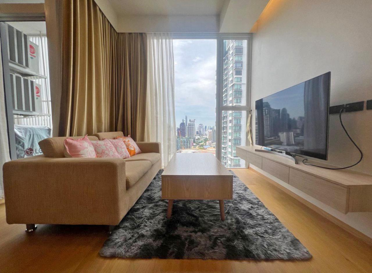 2 Bedroom Luxury 3 Min Walk From Bts Ekkamai *