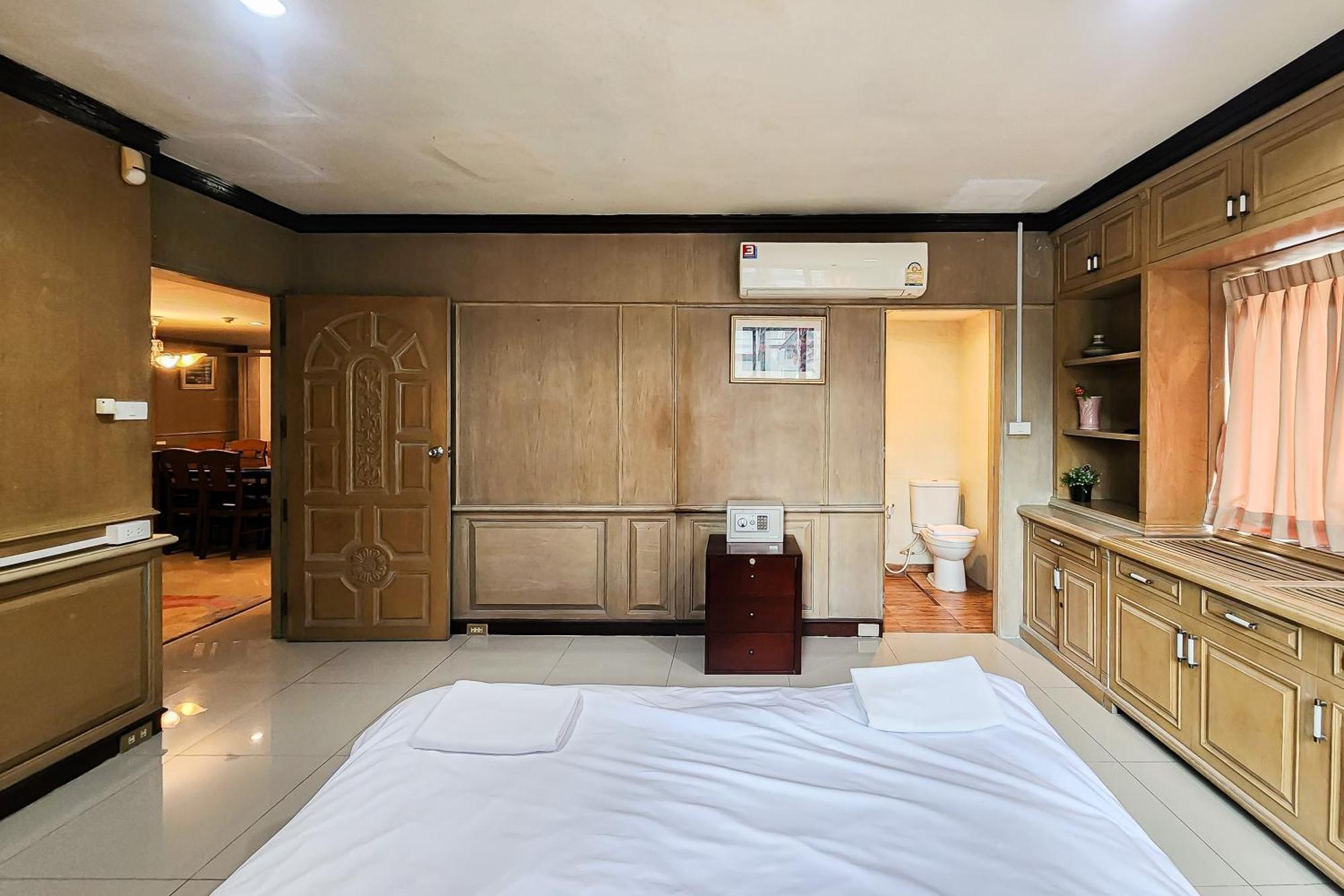 Cordia Sathorn Hotel 3*