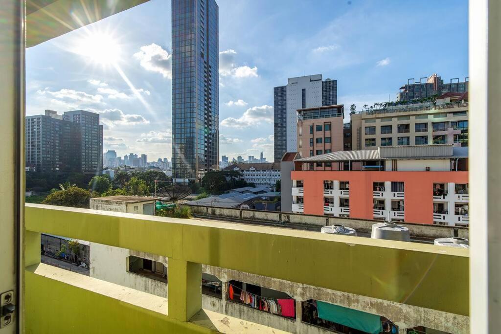 Apartment Petch Tower Ekamai