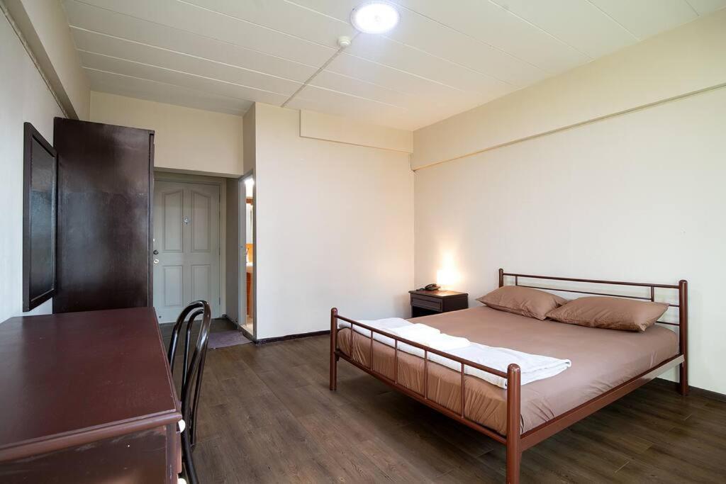 Apartment Petch Tower Ekamai Bangkok