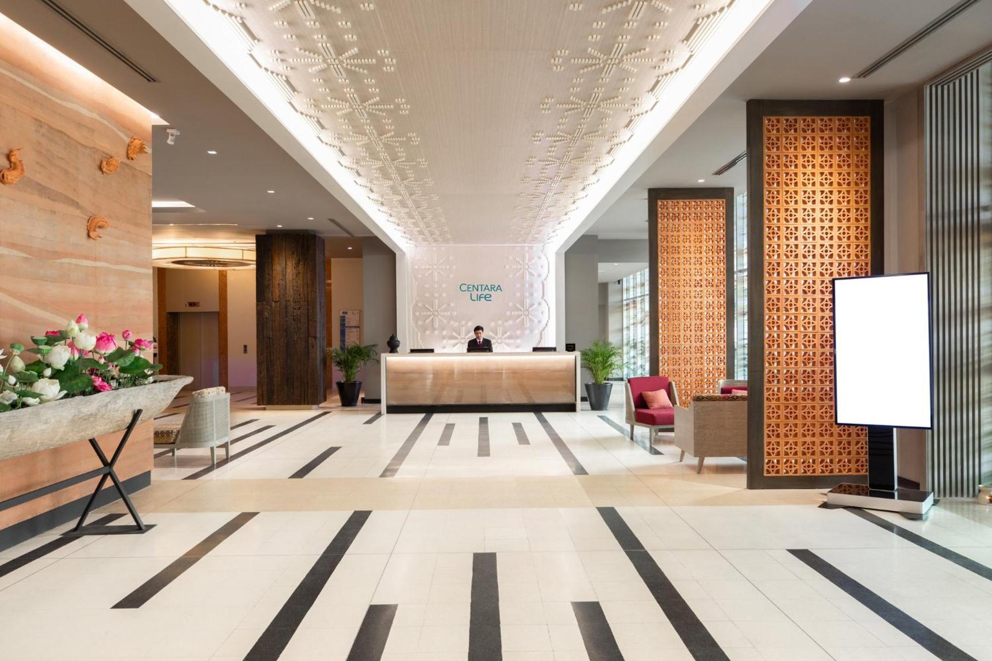 Centara Life Government Complex & Convention Centre Chaeng Watthana Hotel