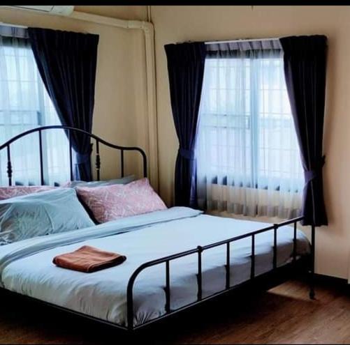 Bed & Breakfast The Cube Sathorn Boutique Hotel: Modern Near Bts Surasak Bangkok