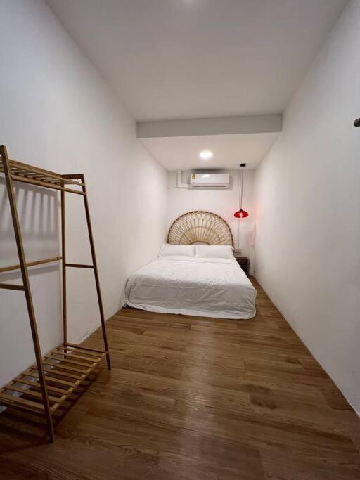 Apartment Roof 4br Private Floor, China Town, Center Bangkok