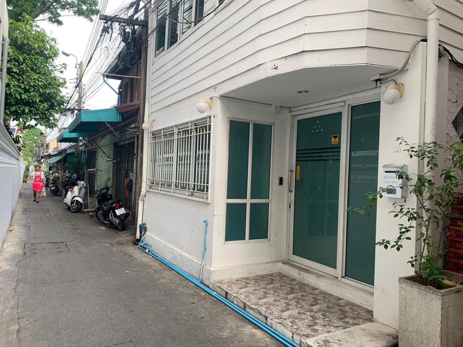 Green Apple Khaosan Hostel Bangkok